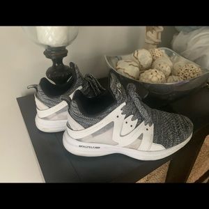 APL Ascend running shoes